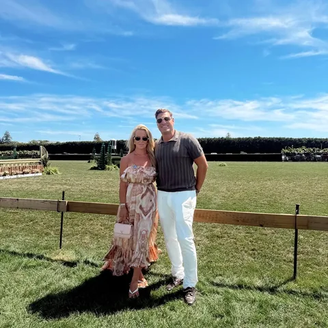 downtownchicmoms Instagram post about Horse show outing