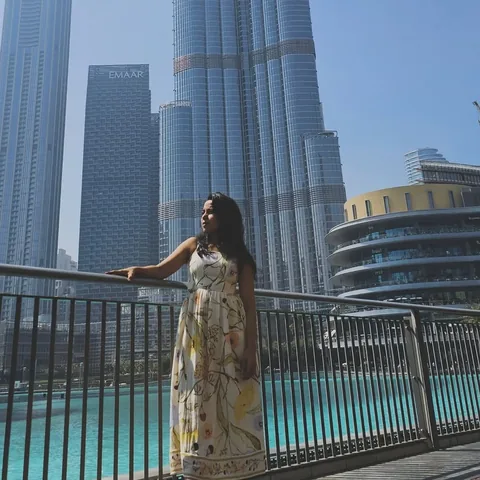 dr.mansivora Instagram post about Family trip to Dubai