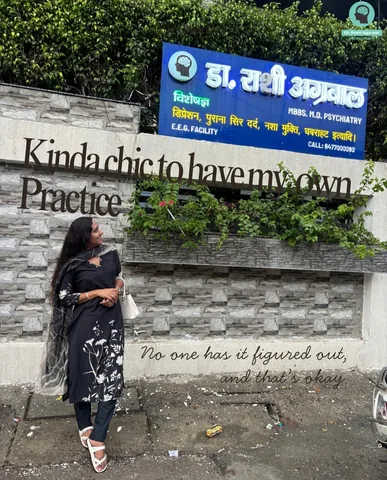 drrashipsychiatrist Instagram post about 女性 psychiatrist identity