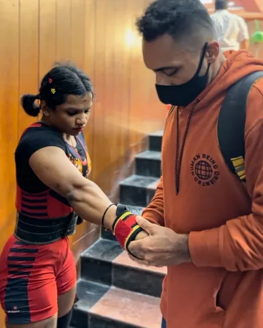duh_shredder Instagram post about Benchpress competition
