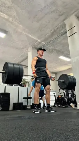 Duc Anh Tran Instagram post thumbnail