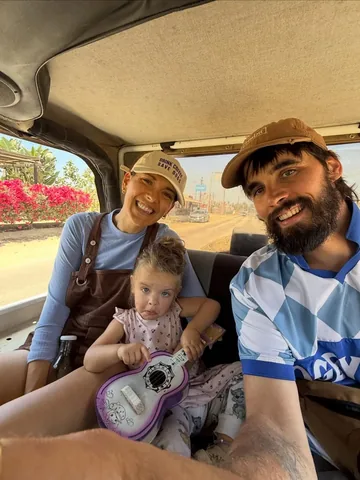 eamonandbec Instagram post about Relocation to Mexico