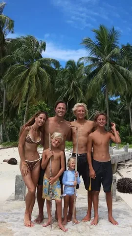 earthyandy Instagram post about Family travel arrival