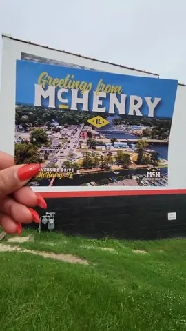 eclectickurves Instagram post about McHenry County travel guide