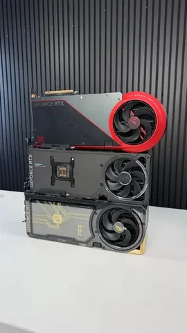 ed.techsource Instagram post about Hardware size comparison