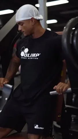 eltonpintomota Instagram post about Pre workout supplement