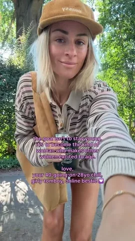 emilywrecker Instagram post about Aging and self confidence