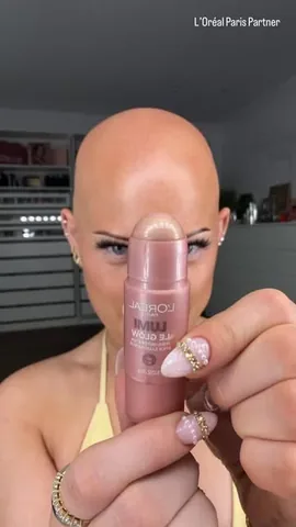 emmycombss Instagram post about Beauty product