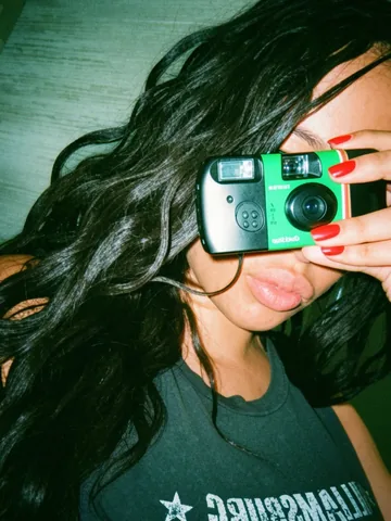 essiegolden Instagram post about New York City summer activities