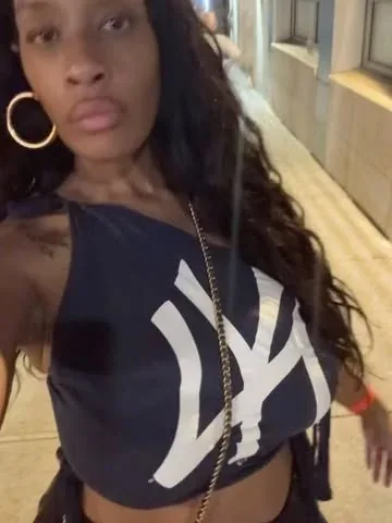 essiegolden Instagram post about New York City concert weekend