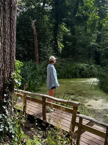 esteelalonde Instagram post about Summer lifestyle