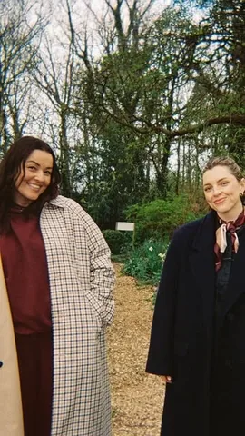 esteelalonde Instagram post about Video podcast announcement