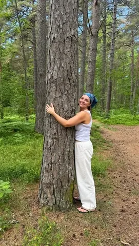 esteelalonde Instagram post about Tree hugging and nature connection
