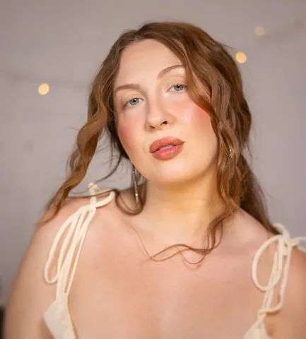 evangelinemolly Instagram post about Celebrity inspired makeup