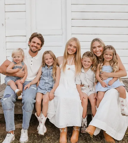everleighrose Instagram post about Family