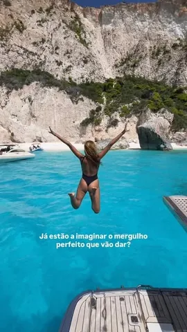 explorerssaurus_ Instagram post about Travel giveaway