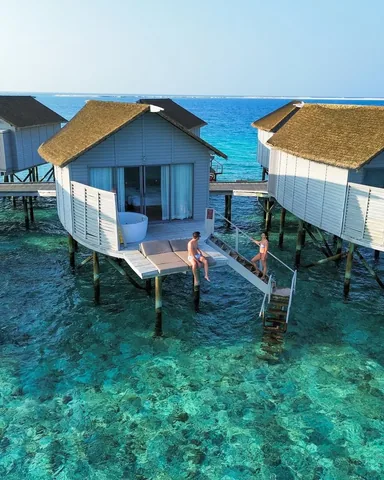 explorlands Instagram post about Maldives honeymoon