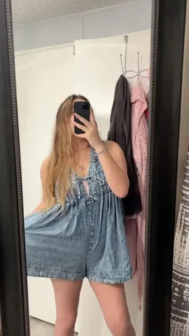 faithhjuliette Instagram post about Postpartum fashion