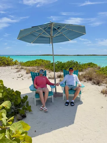 familyfunpack Instagram post about Family beach vacation