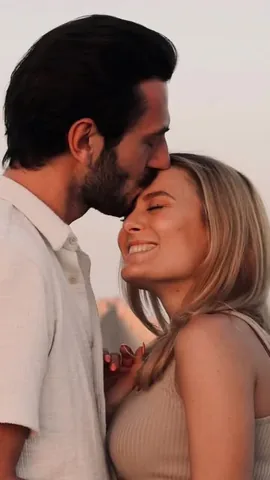familyonvoyage Instagram post about Pregnancy announcement