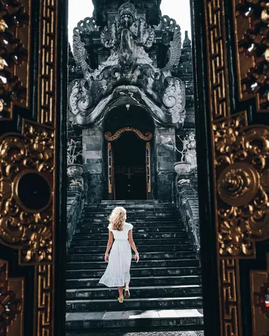 familyonvoyage Instagram post about Bali landscape