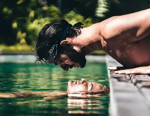 familyonvoyage Instagram post about Romantic relationships