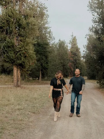 fashionablyhilaryl Instagram post about Montana and belonging