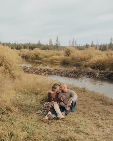 fashionablyhilaryl Instagram post about Montana couples photography