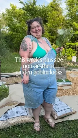 fatgirlflow Instagram post about Body acceptance