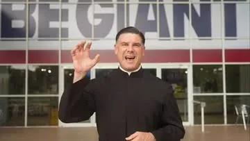 fathercapo Instagram post about Student welcome