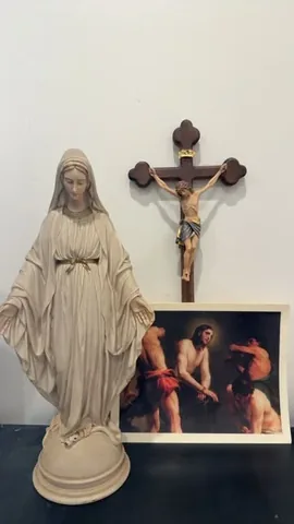 father_simon Instagram post about Rosary prayer