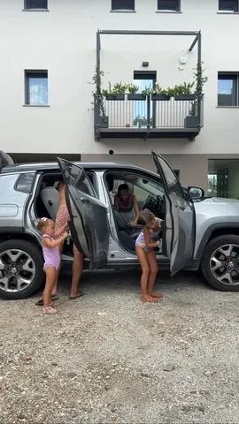 federica_braidotti Instagram post about Situazione comica con un’automobile