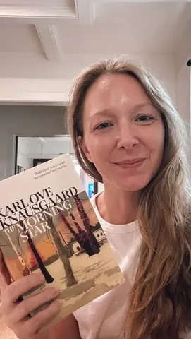 fictionmatters Instagram post about Weekly book reading update