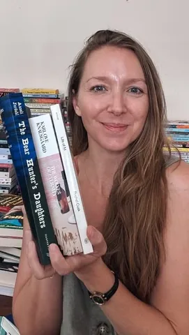 fictionmatters Instagram post about Weekly book reading update
