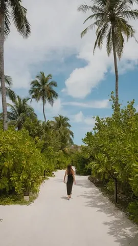 find.a.palmtree Instagram post about JW Marriott Maldives relaxation