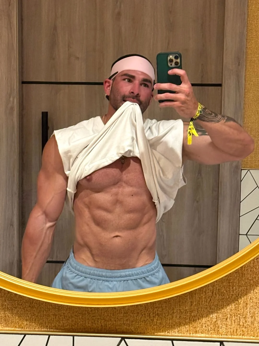 fit.latino Instagram post about Lifestyle