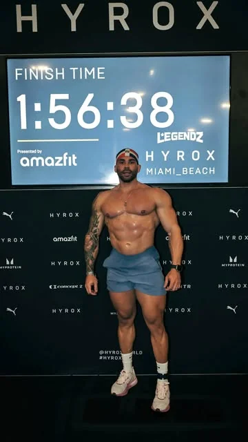 fit.latino Instagram post about HYROX competition