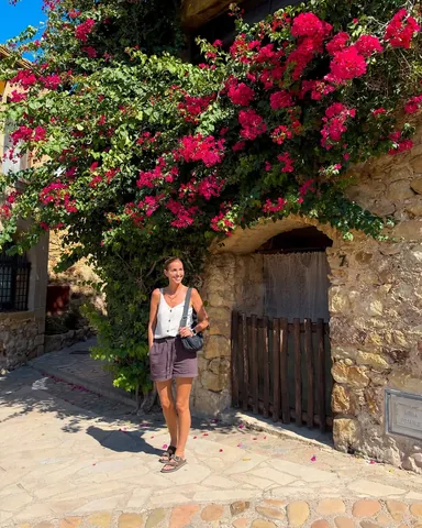 fivelittledoves Instagram post about Costa Brava travel itinerary