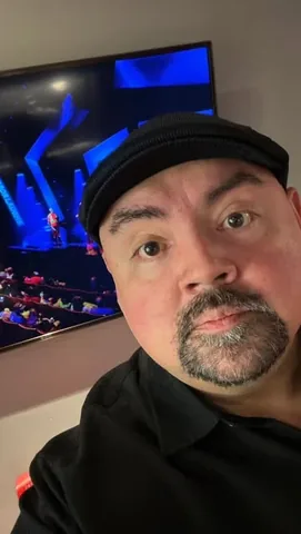 fluffyguy Instagram post about Comedy tour promotion