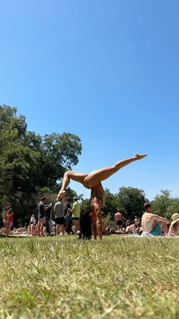 francheskafit Instagram post about Enjoying the sun