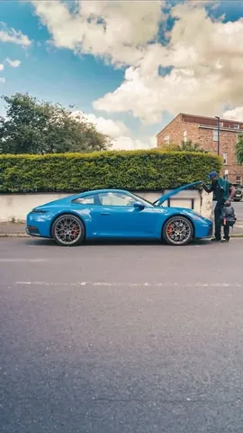 gadgetsboy Instagram post about Porsche 911