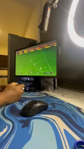 gamergirlnica Instagram post about Electronics sale