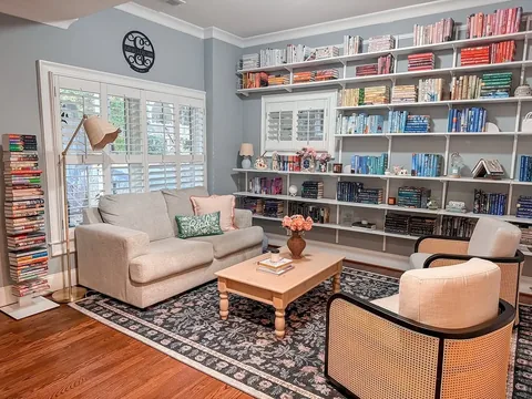 gissellereads Instagram post about Home library