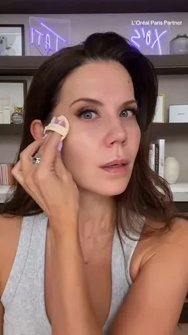 glamlifeguru Instagram post about L’Oréal foundation review