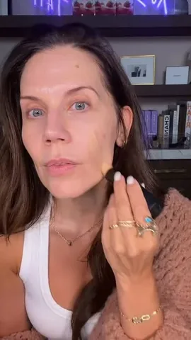 glamlifeguru Instagram post about Foundation testing