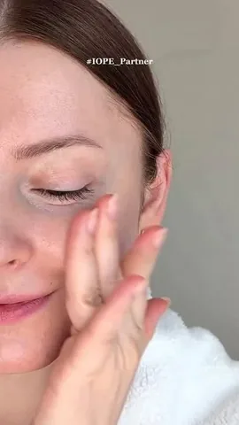 glamorable Instagram post about Anti aging skincare