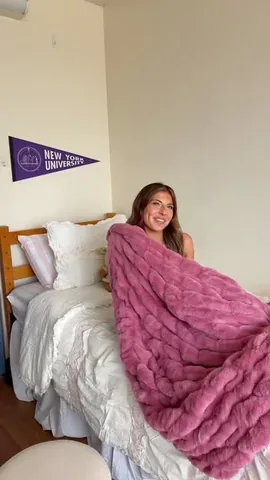 global_munchkins Instagram post about College dorm essentials