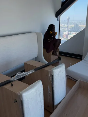 golloria Instagram post about Personal reaction