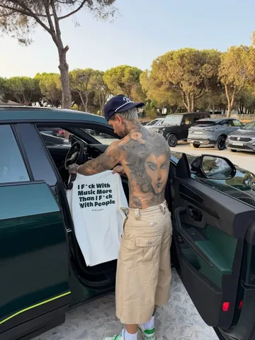gonolivier Instagram post about Personal lifestyle