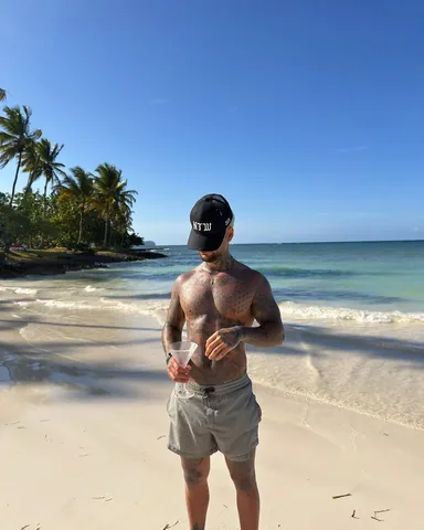 gonolivier Instagram post about Personal lifestyle